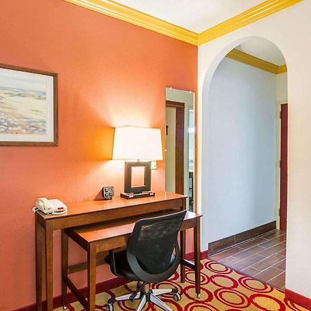 Quality Suites Лаббок Экстерьер фото