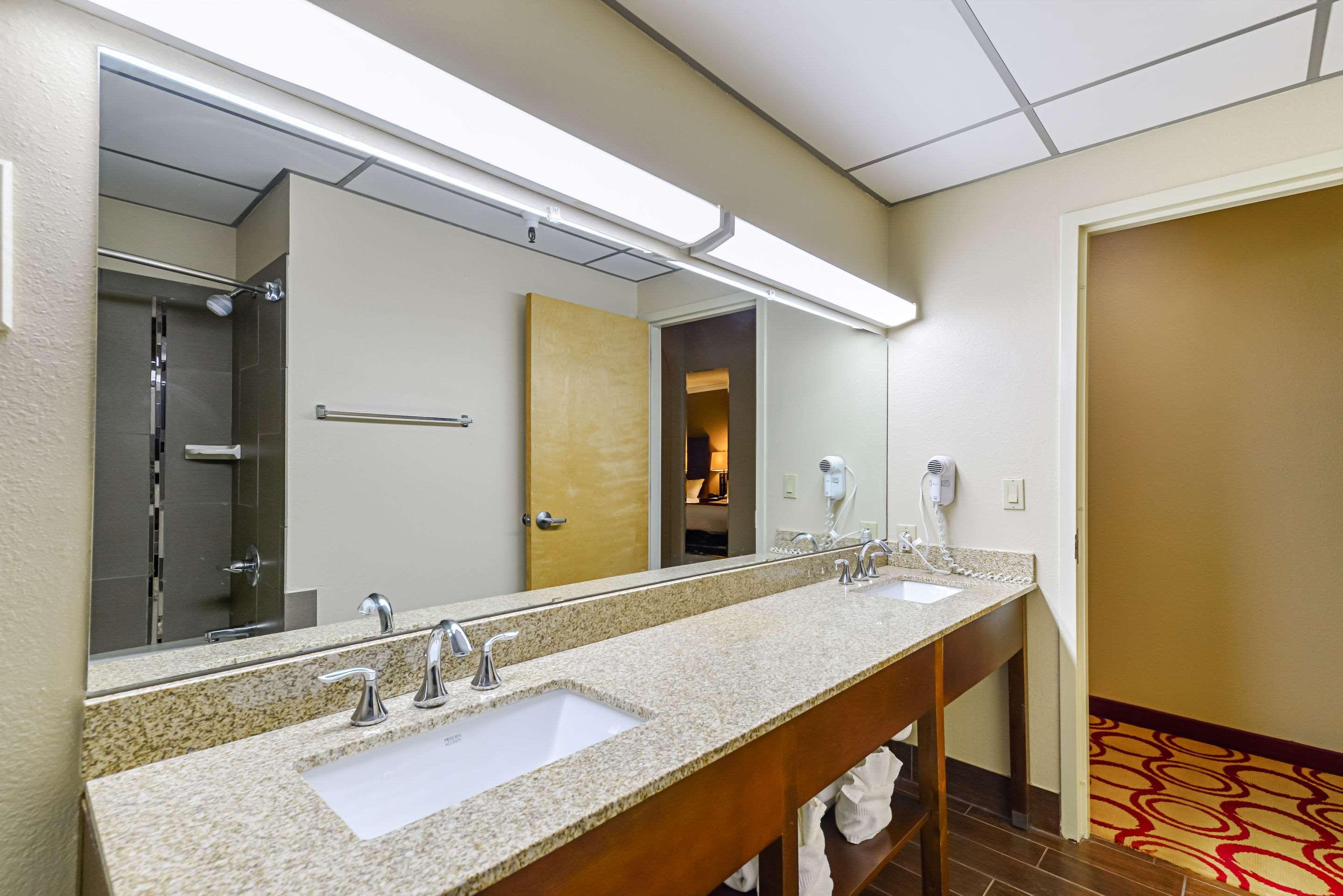 Quality Suites Лаббок Экстерьер фото